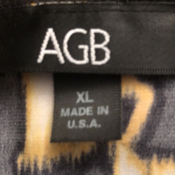 AGB x-large yellow print sleeveless V-Neck banded bottom - Picture 2 of 9